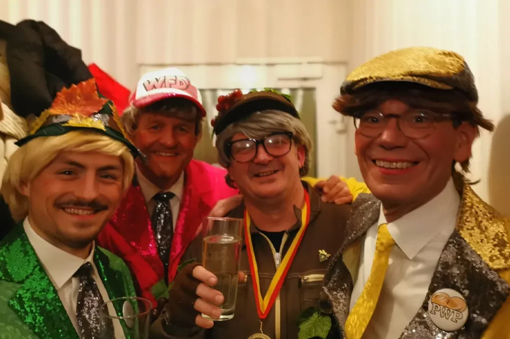 Meenzer Wingertsknorze auf Kneipensitzung im Weinhaus Hottum 2025